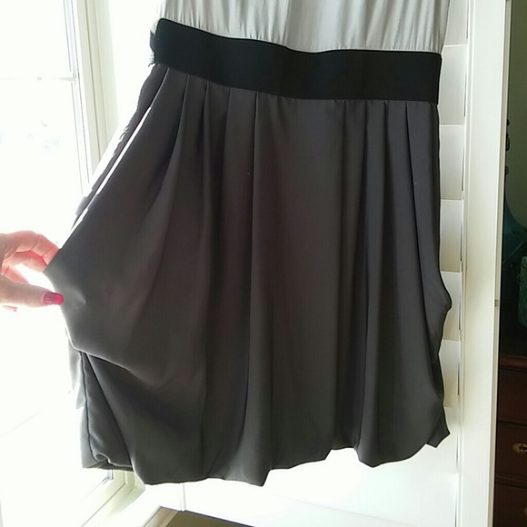 H&M Two-toned Kangaroo Dress - Picture 3 of 7